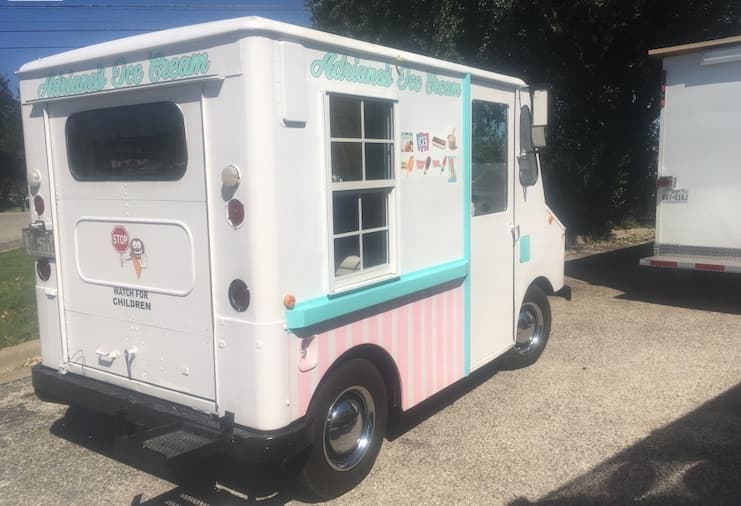 Adriana's Ice Cream — vintage ice cream truck restoration